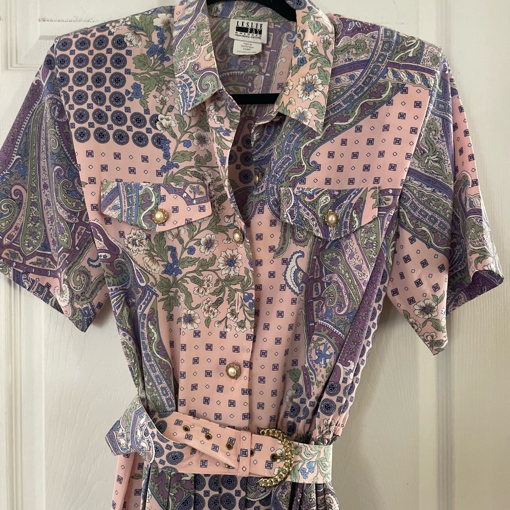 Vintage Leslie Fay Pink and Purple Paisley Button-Front Midi Dress - Picture 2 of 7